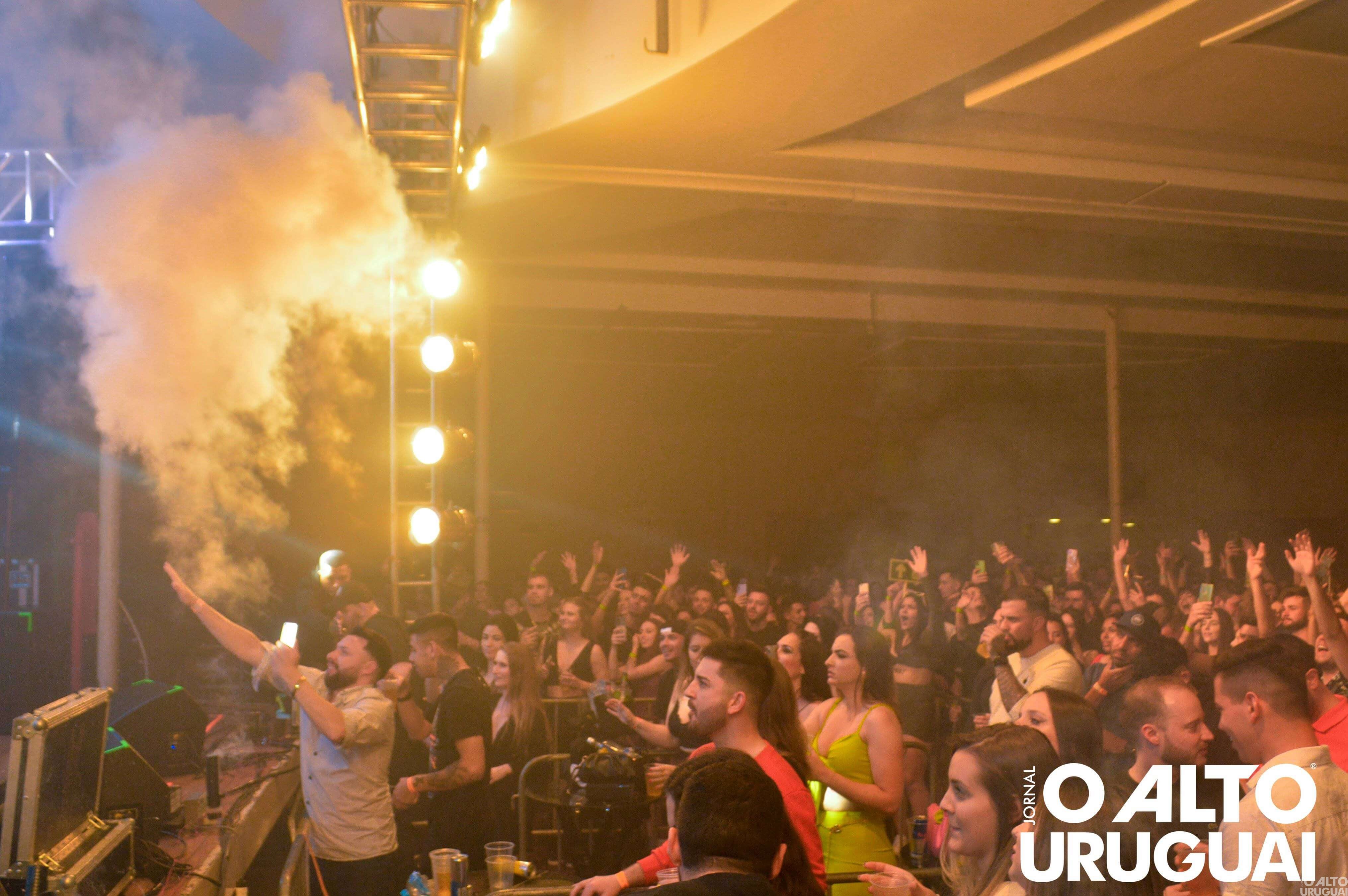 Show com Livinho reúne grande público em FW