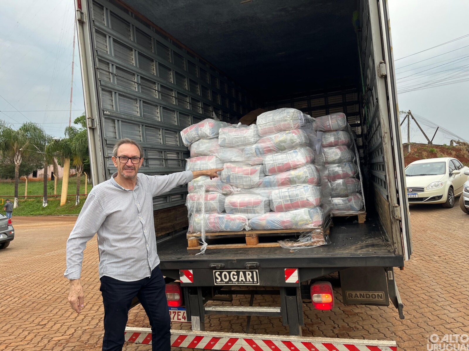 Cestas básicas são destinadas aos colaboradores da Frangos Piovesan