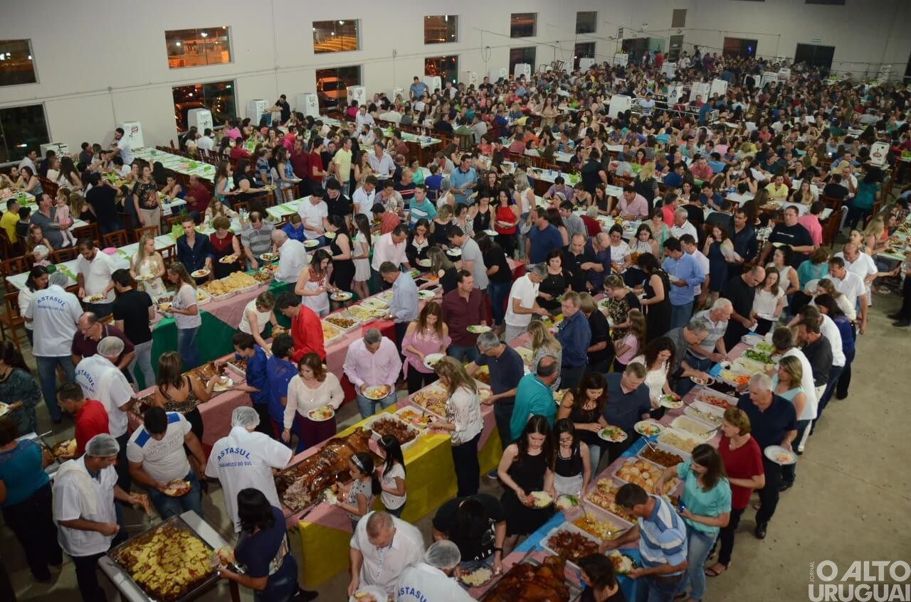 Taquaruçu do Sul: 20ª Festa do Leitão no Rolete já supera expectativas