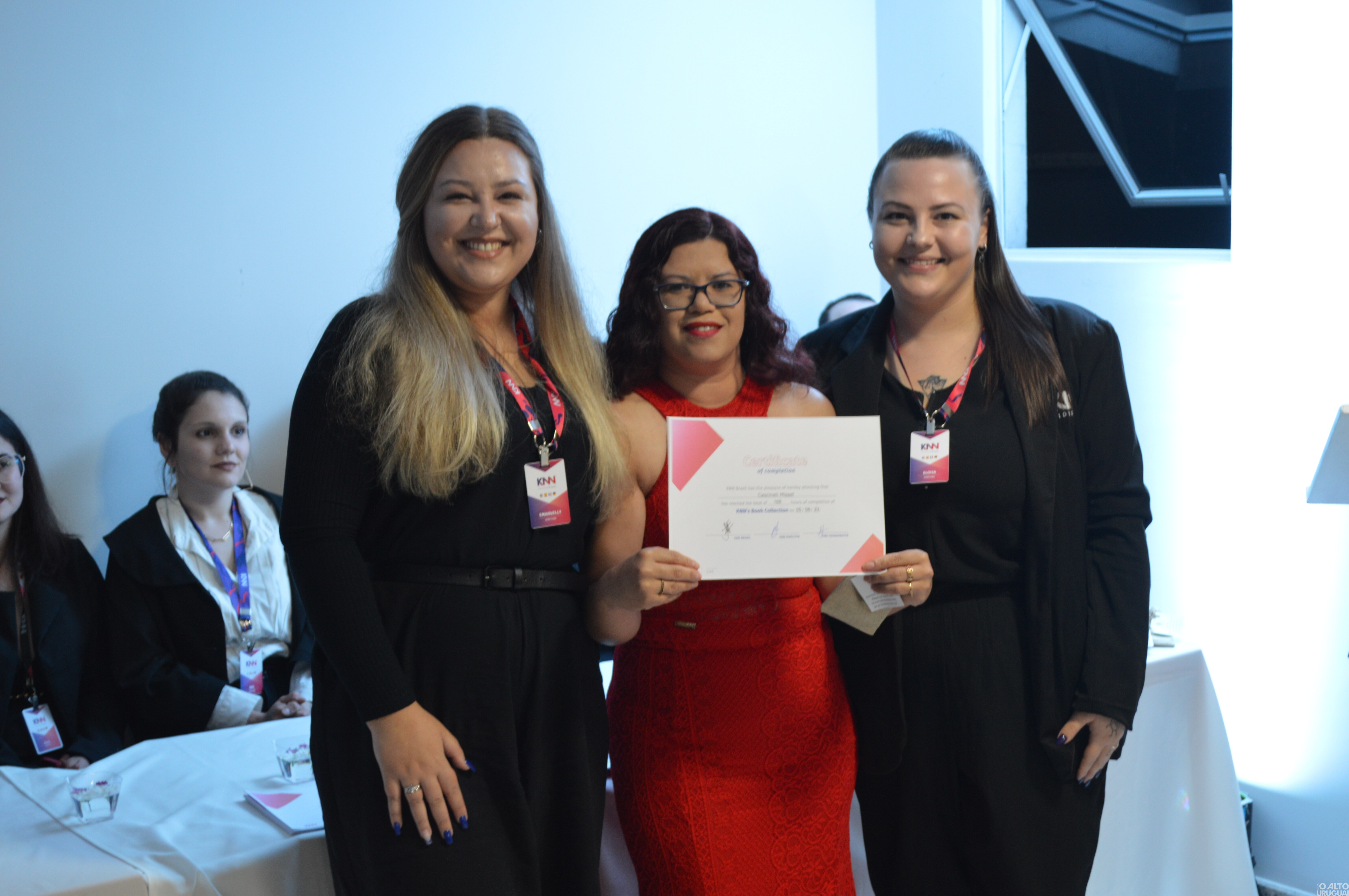 Com cerca de 400 alunos a KNN forma suas primeiras turmas de inglês em FW