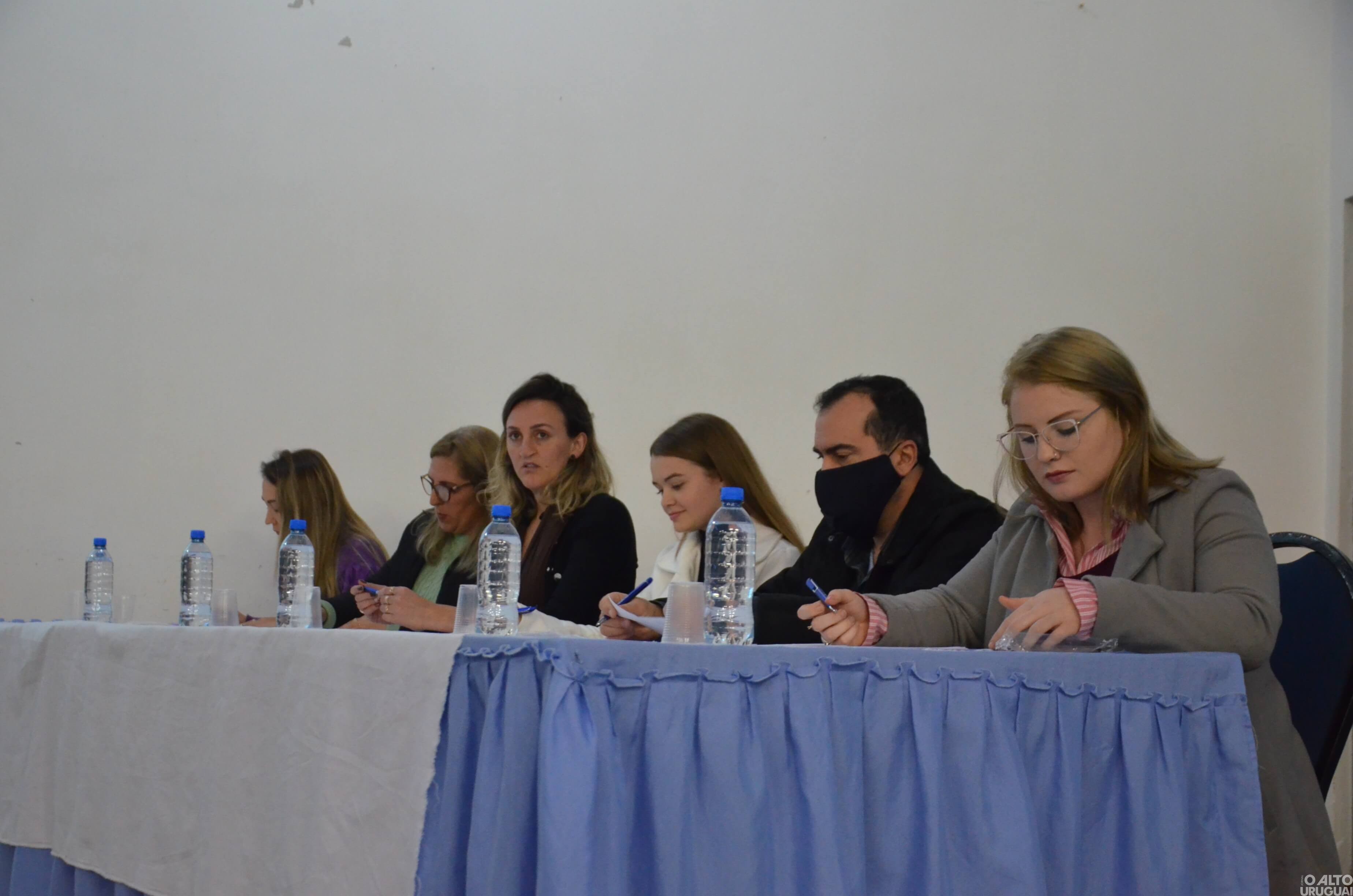 Três estudantes são premiadas na final municipal do Oratória nas Escolas em Rodeio Bonito