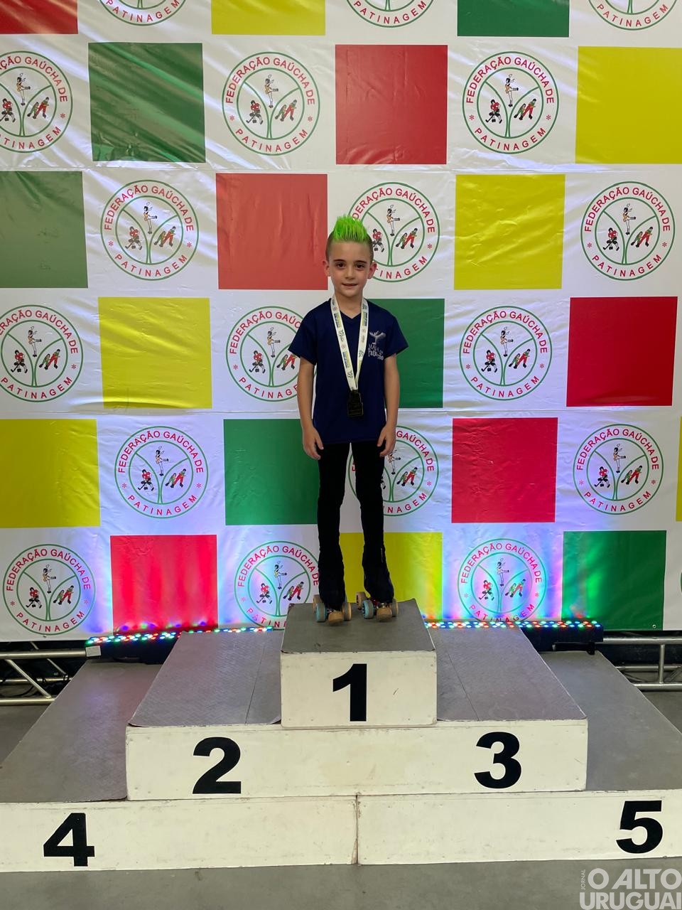 Atleta do Clube Magia da Patinação participa de Torneio Estadual