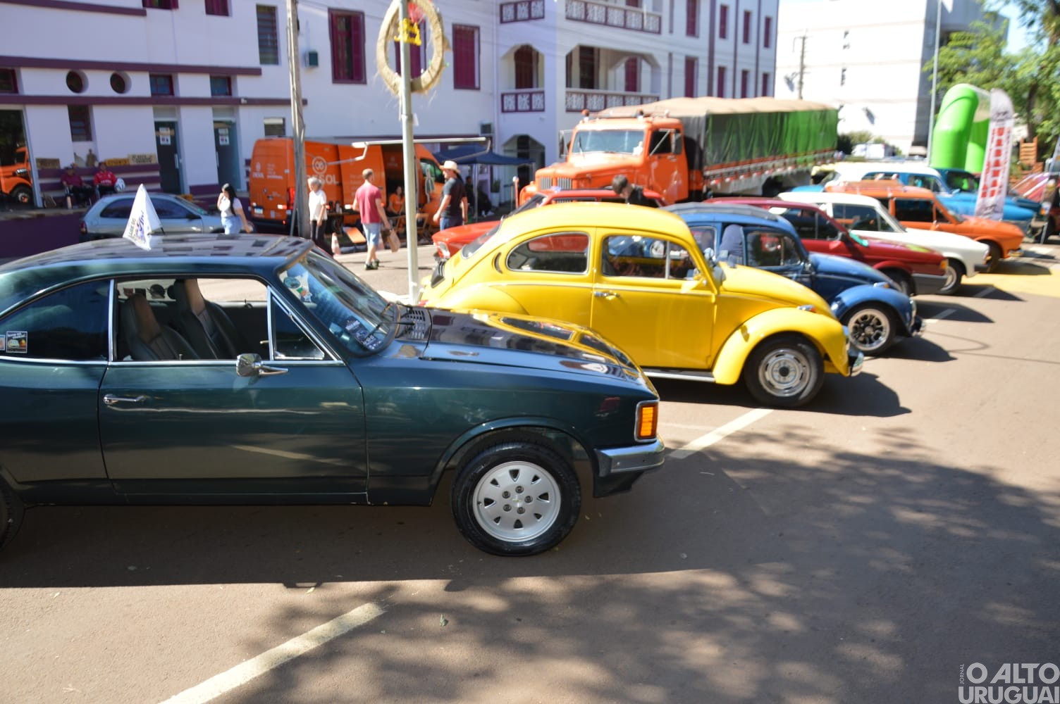 Iraí realiza Encontro Internacional de Carros antigos