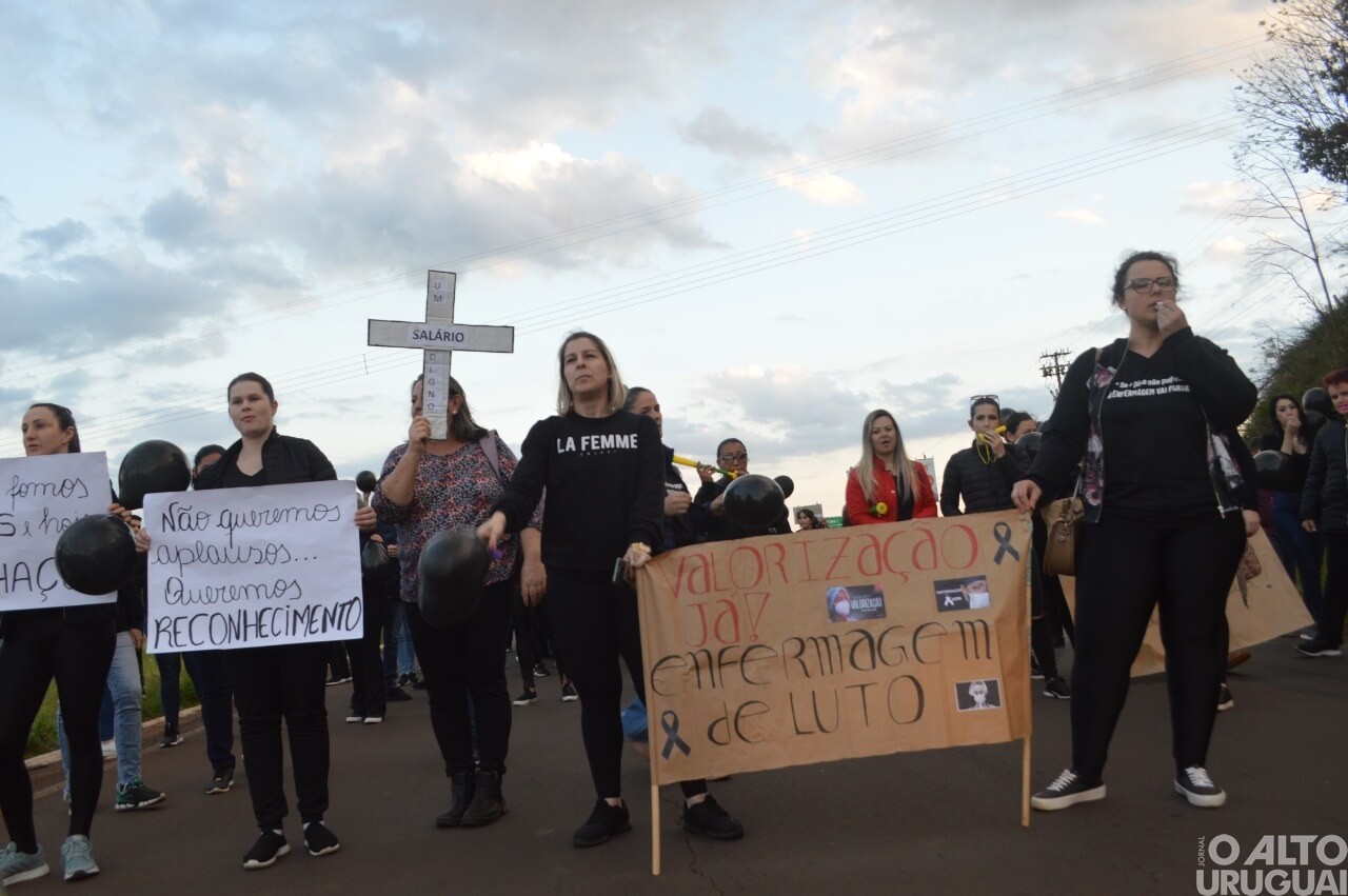 Novos protestos de profissionais da área são realizados na região