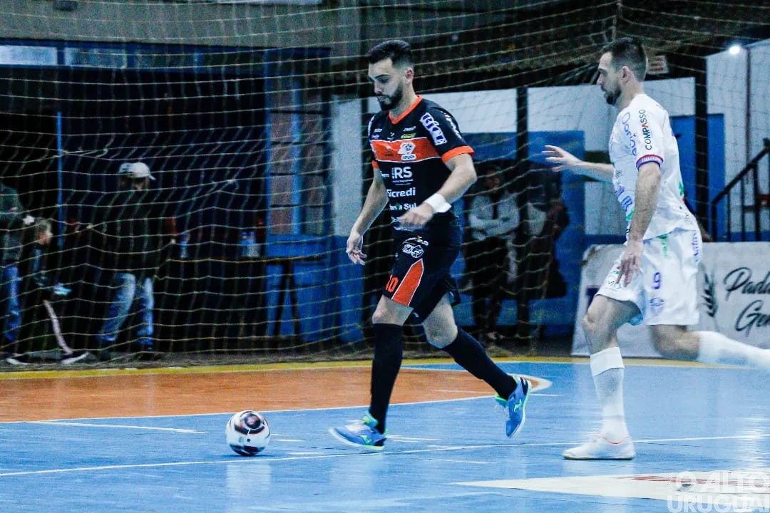 Afucs sai na frente, mas toma virada e perde na estreia do Gauchão