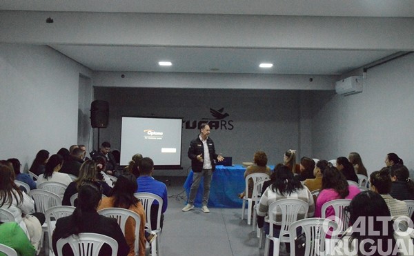 Cufa sedia capacitação sobre o programa Pró-Social