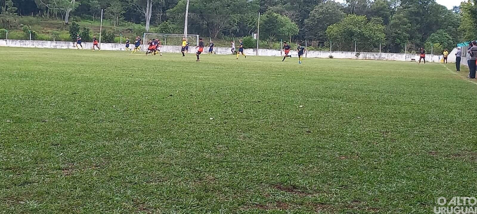 Goleadas são destaques na segunda rodada da Copa Amzop/Sesc