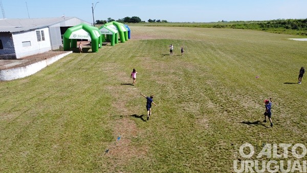 “Ventos de alegria” deixam colorido o céu de FW