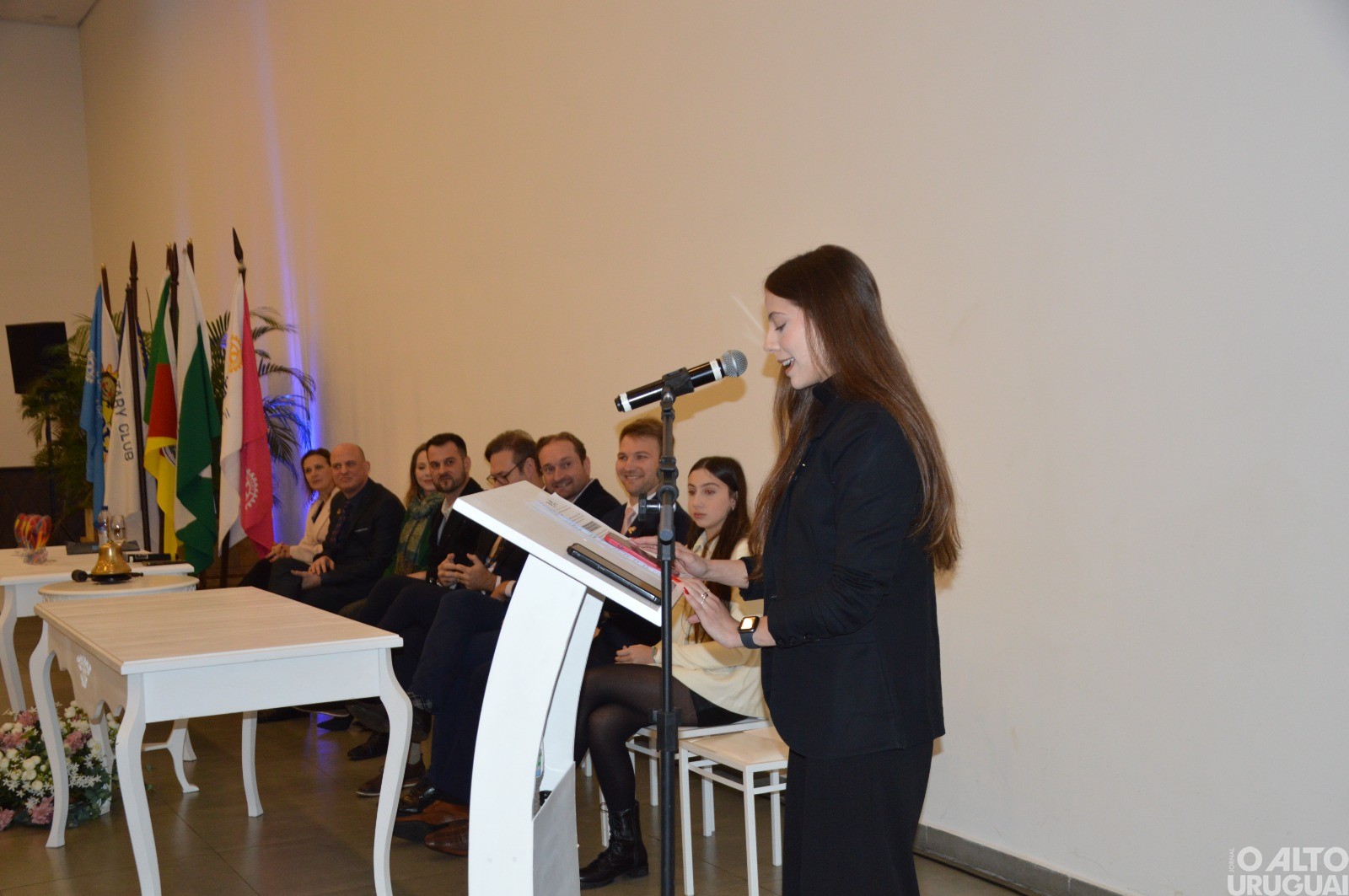 Clubes de Rotarys empossam novas diretorias em FW