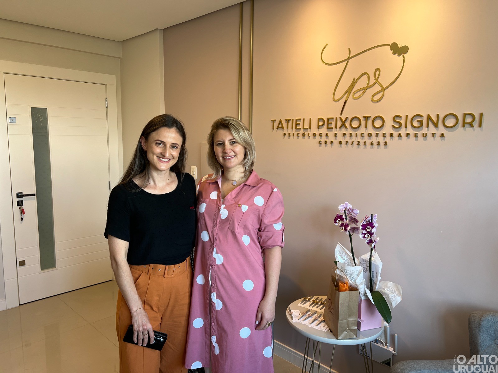 Tatieli Peixoto Signori reinaugura consultório em FW