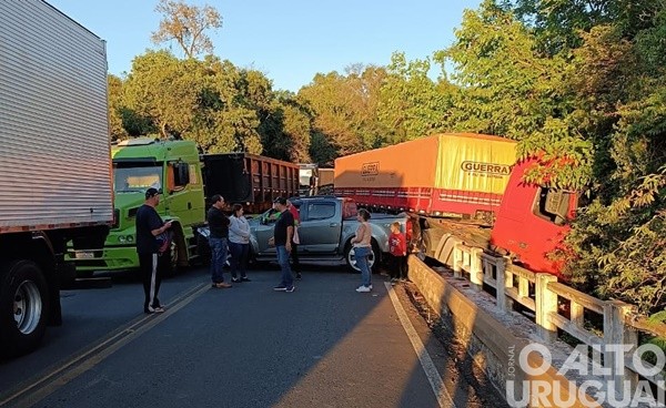 Acidente envolve três veículos na BR-386 em Iraí