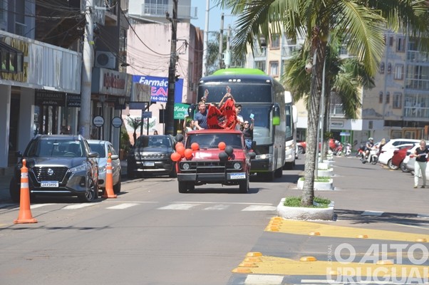 Bandas da Escola Cardeal Roncalli conquistam cinco títulos de campeãs e três de vice-campeãs em SC