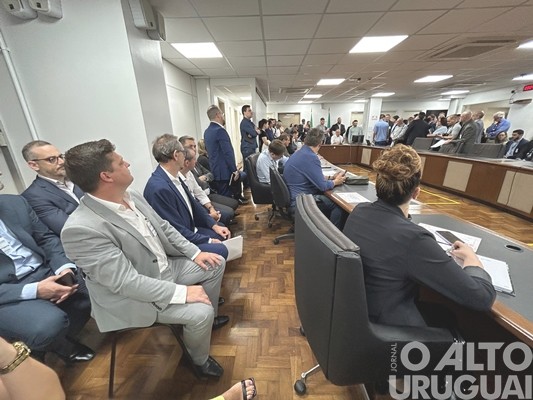 Prefeito de Seberi participa de apresentação de projetos à bancada gaúcha