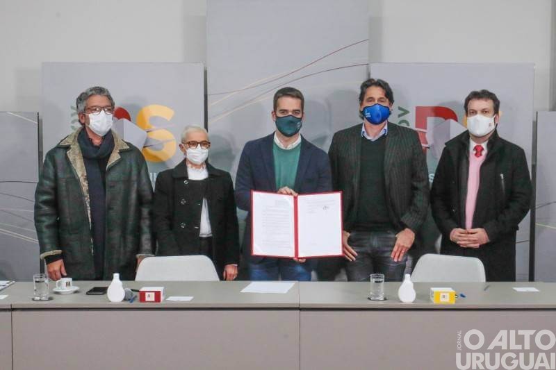 Governador sanciona decreto de auxílio emergencial a profissionais da cultura e do esporte