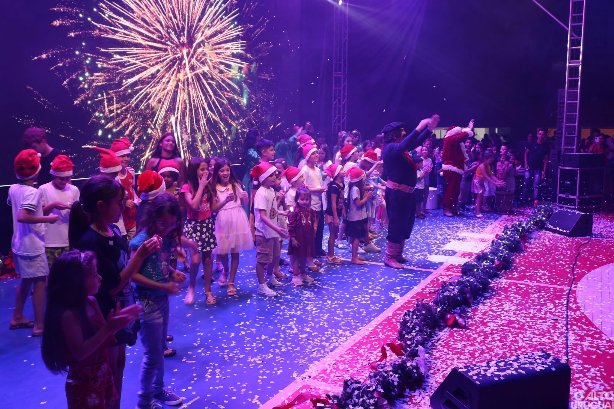 Pinhal celebra o Natal com grande espetáculo de música e comédia