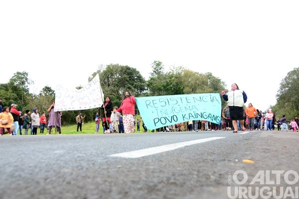 Indígenas voltam a bloquear a BR-386 em Iraí
