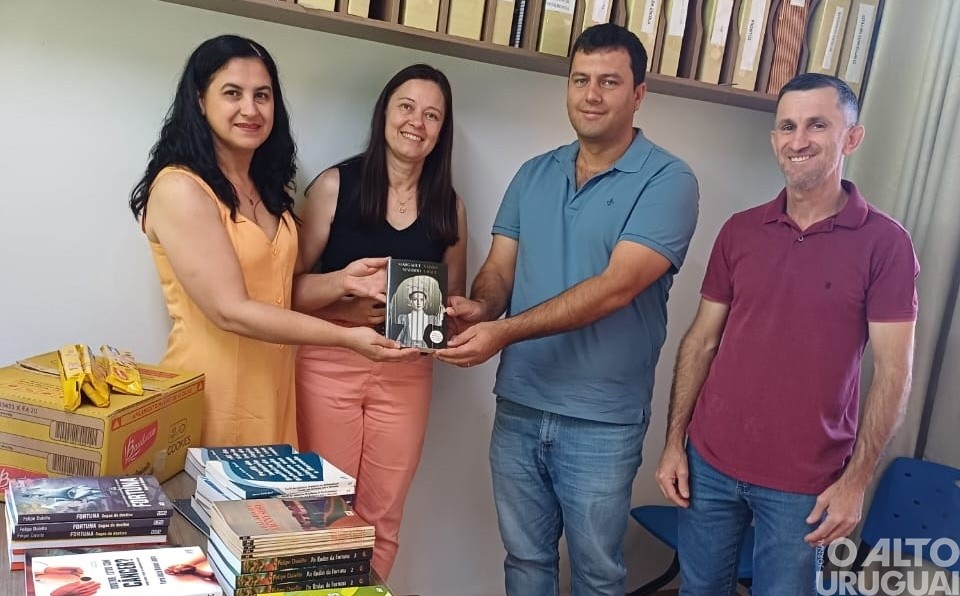 Representantes de Cristal do Sul discutem melhorias na Seduc