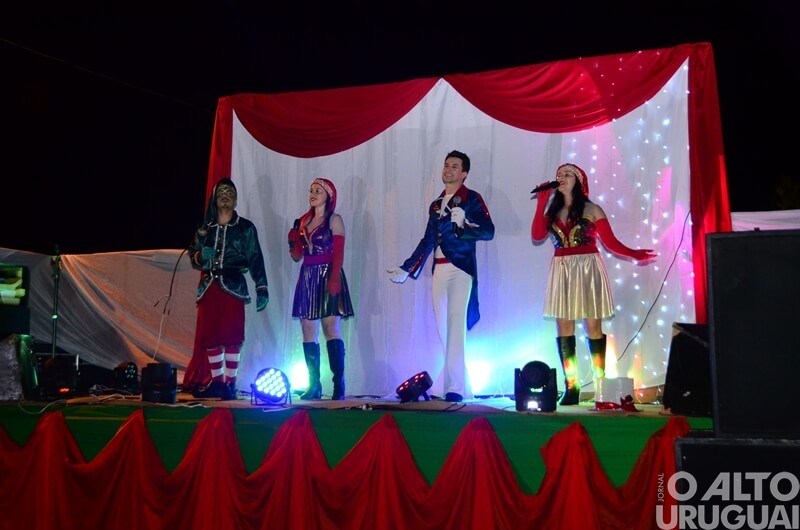 Programação de Natal reúne famílias em Caiçara