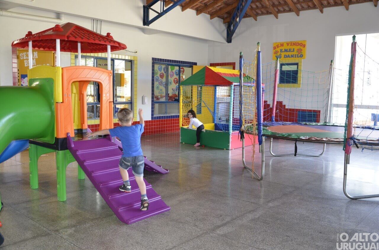 Aulas na rede municipal de Caiçara são retomadas de forma híbrida