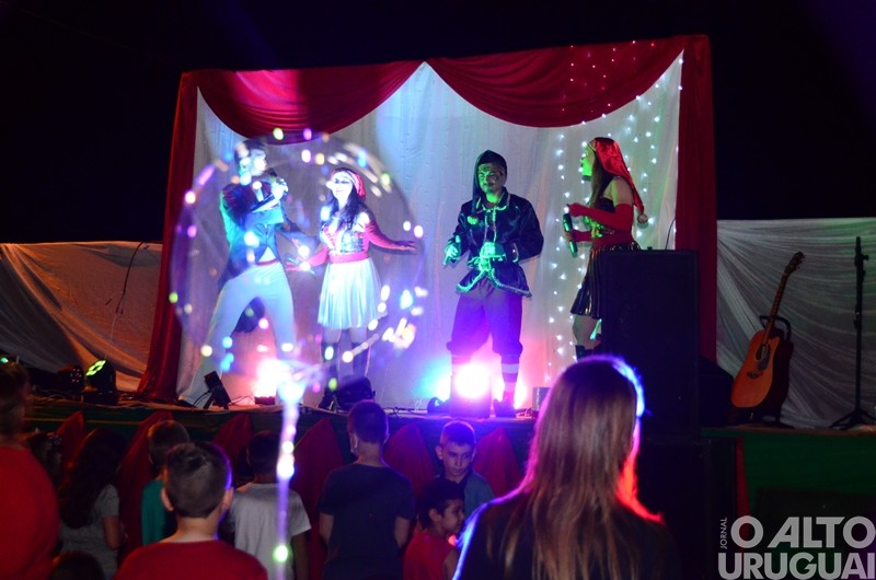 Programação de Natal reúne famílias em Caiçara