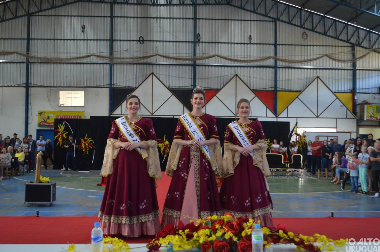 Comunidade conhece corte da Oktoberfest de Alpestre