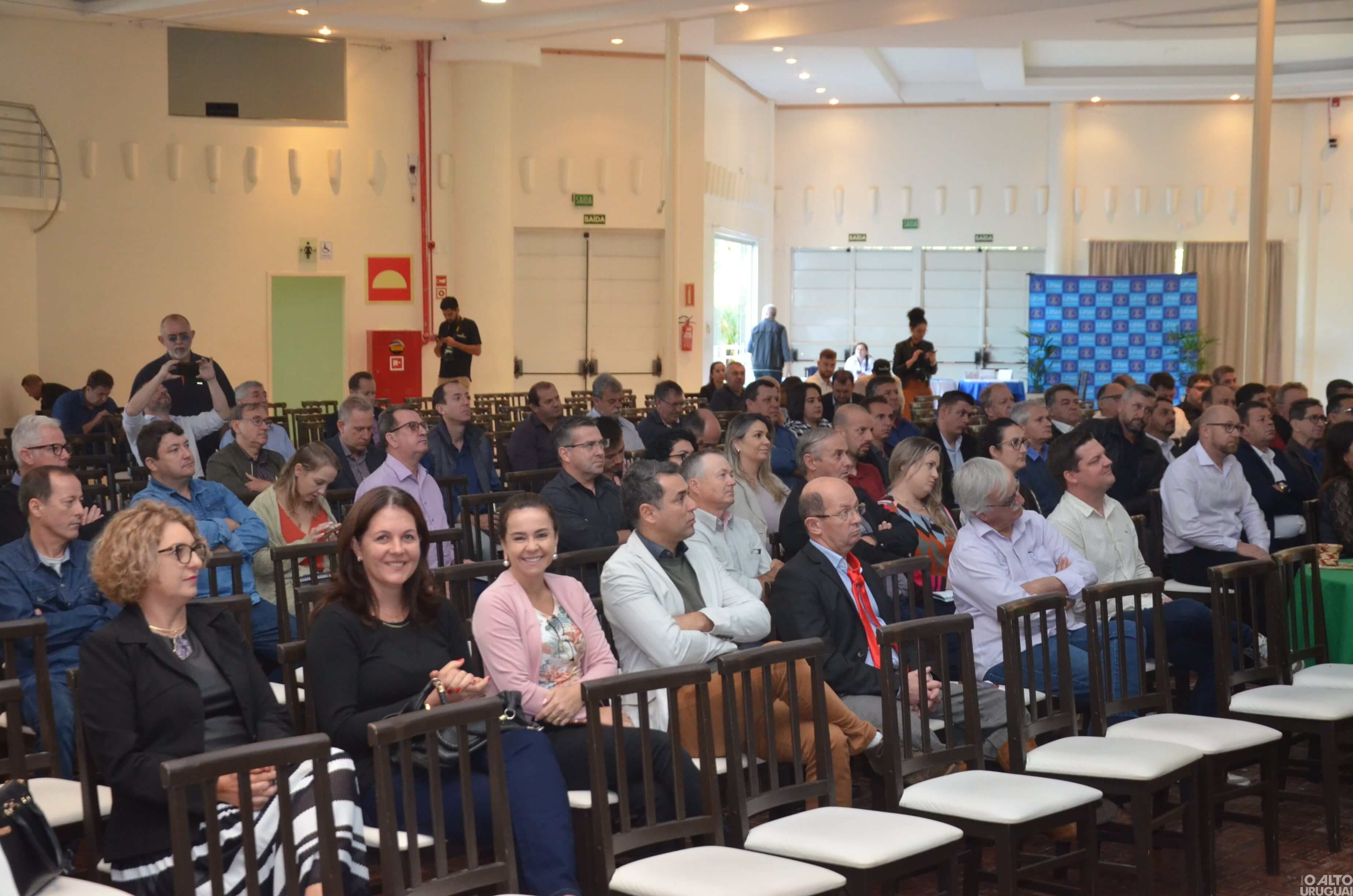 Amzop promove evento sobre desenvolvimento municipalista