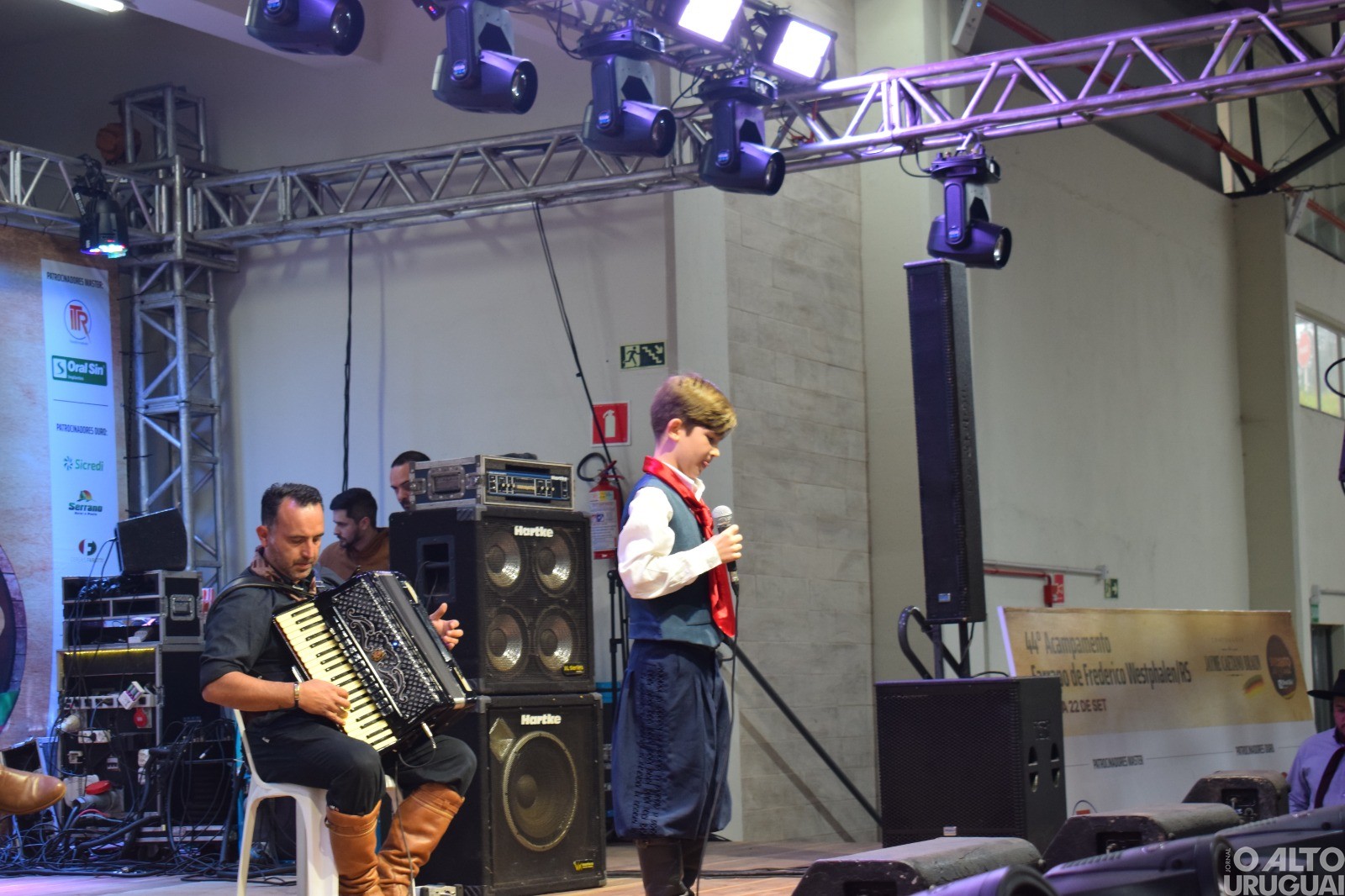 9º Canto do Barril encanta público durante Semana Farroupilha de FW