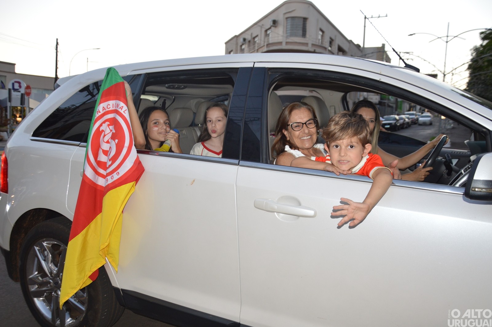 Torcedores do Inter comemoram título do Gauchão em Frederico Westphalen