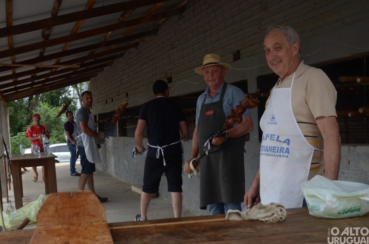 31ª romaria reúne fiéis no bairro Jardim Primavera