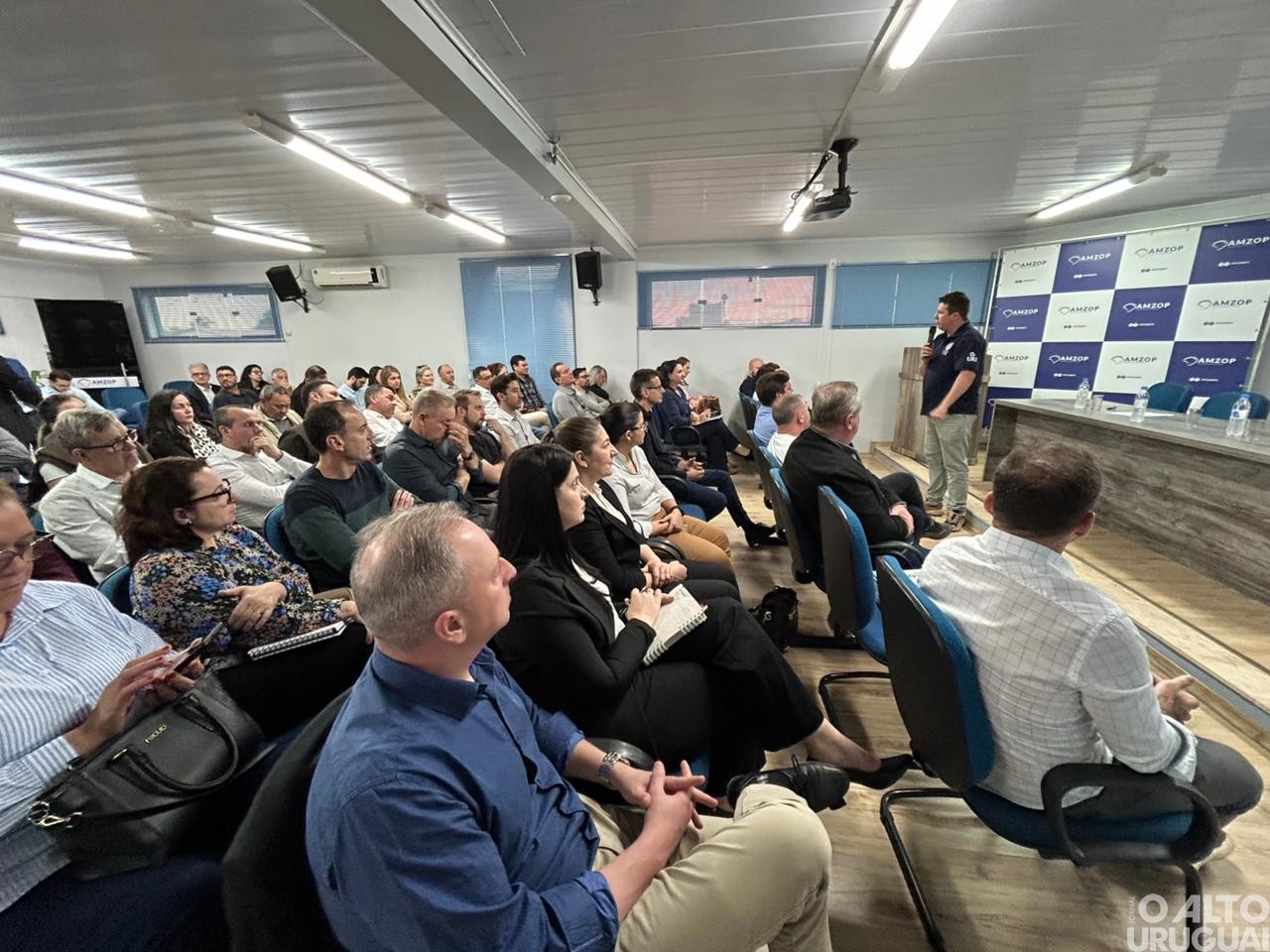 Amzop e URI-FW apresentam estratégias para fortalecimento regional