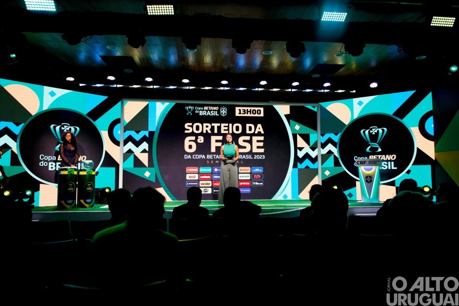 Grêmio decide semifinal fora de casa