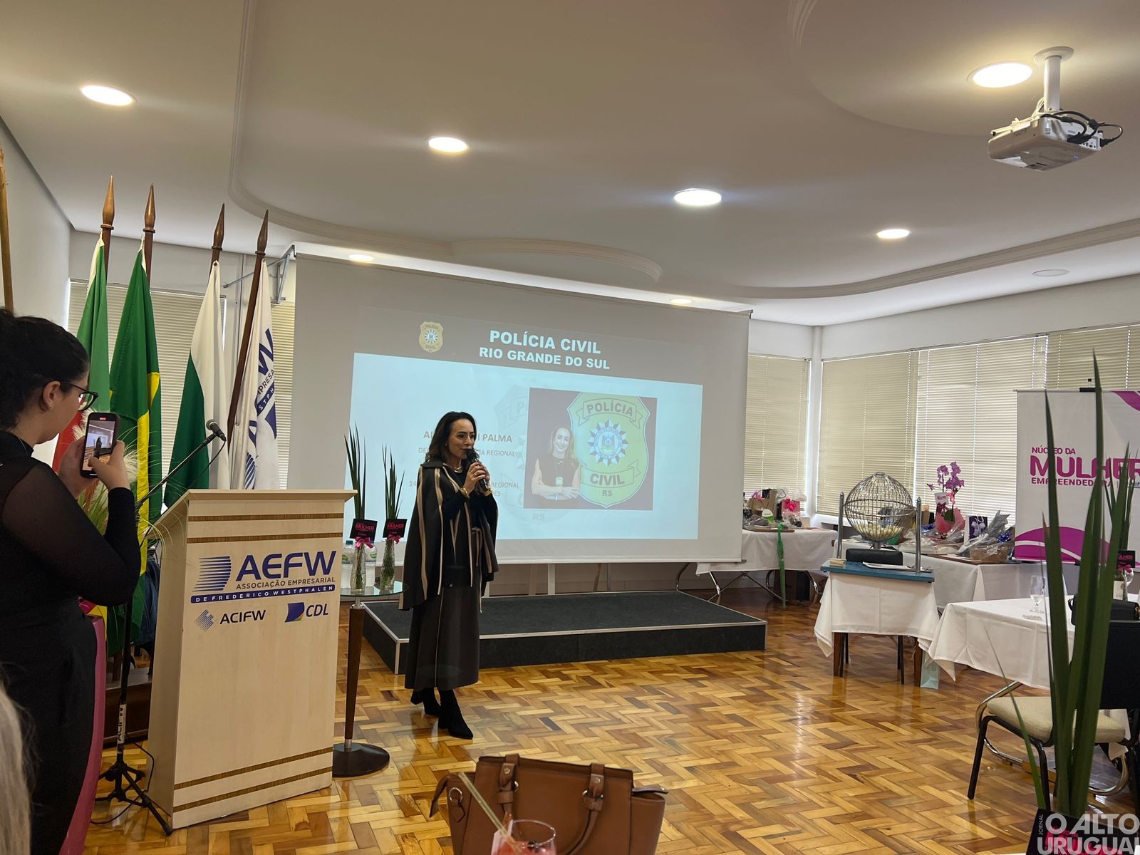 Liderança feminina é destaque na AEFW