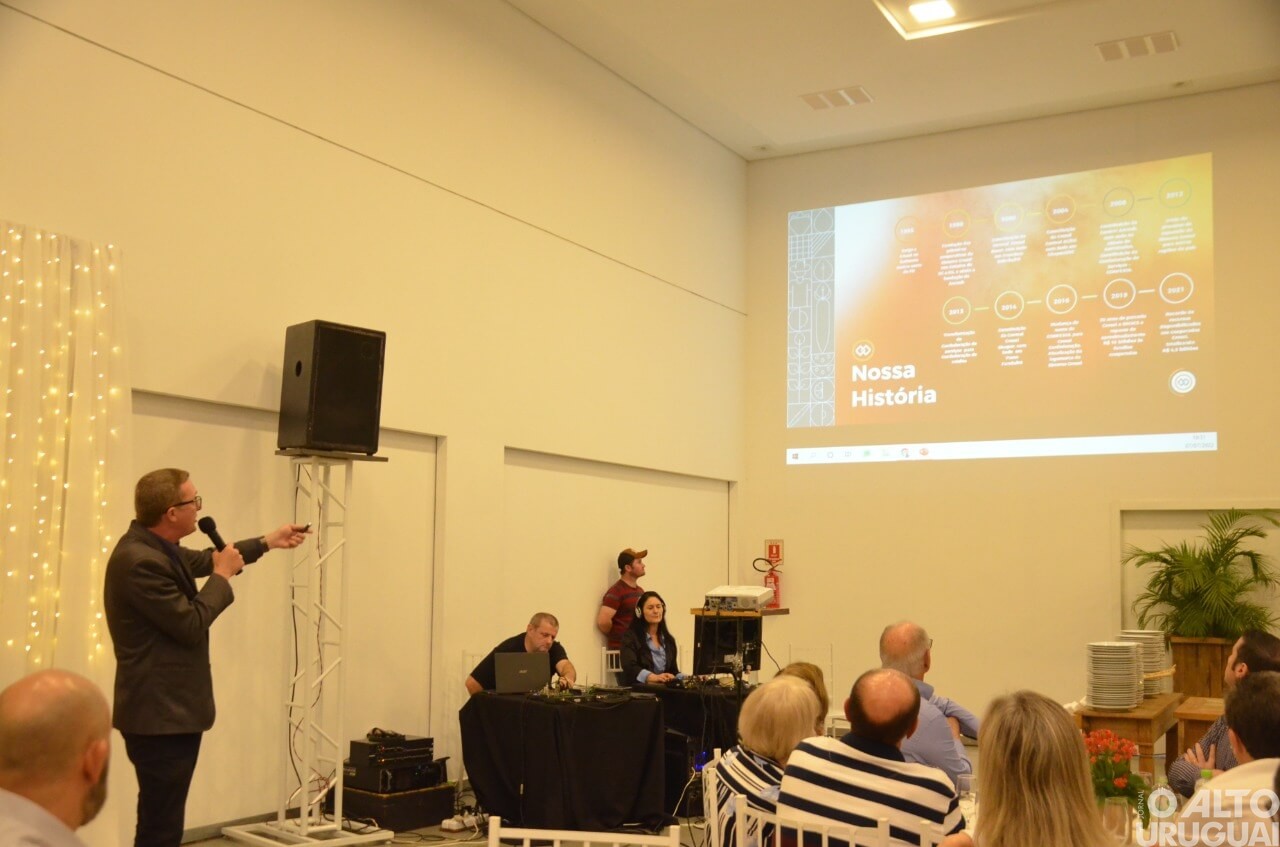 Presidente da Cresol palestra para empresários da região