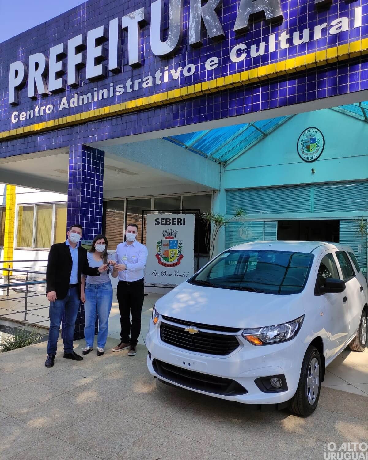 Secretaria de Educação de Seberi recebe novo veículo