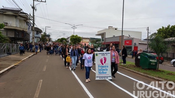 Pinhal promove desfile cívico e abre a Semana Farroupilha