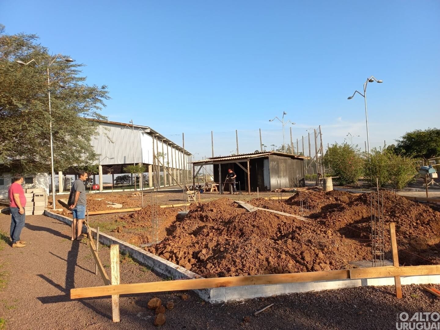 Palmitinho: inicia construção de quiosque no Complexo Esportivo