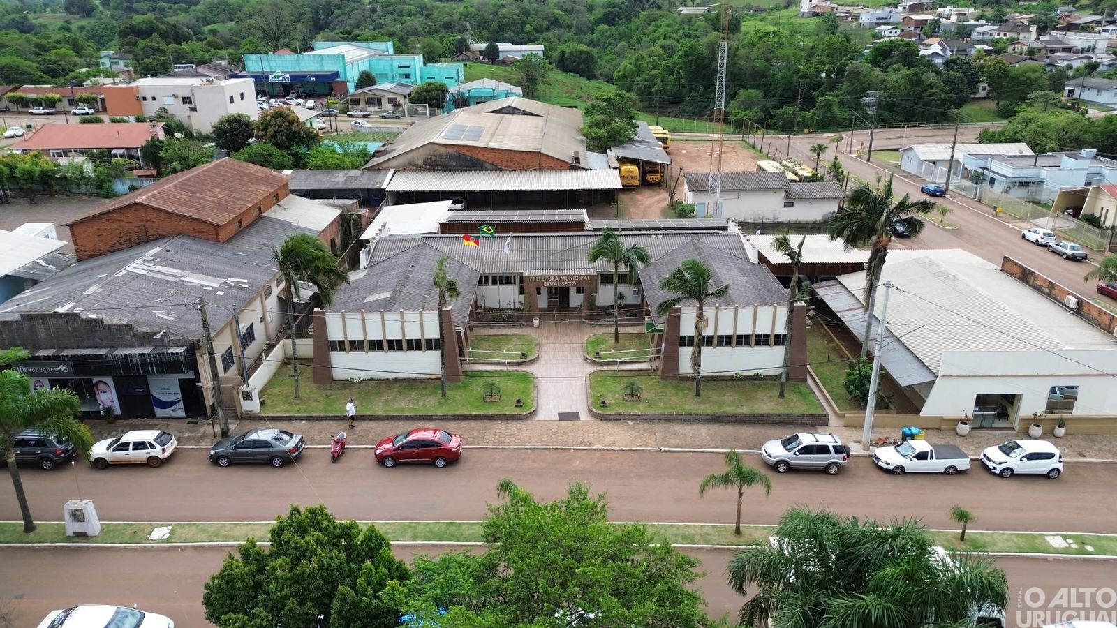 Secretarias da Educação e Saúde de Erval Seco retomam horário normal