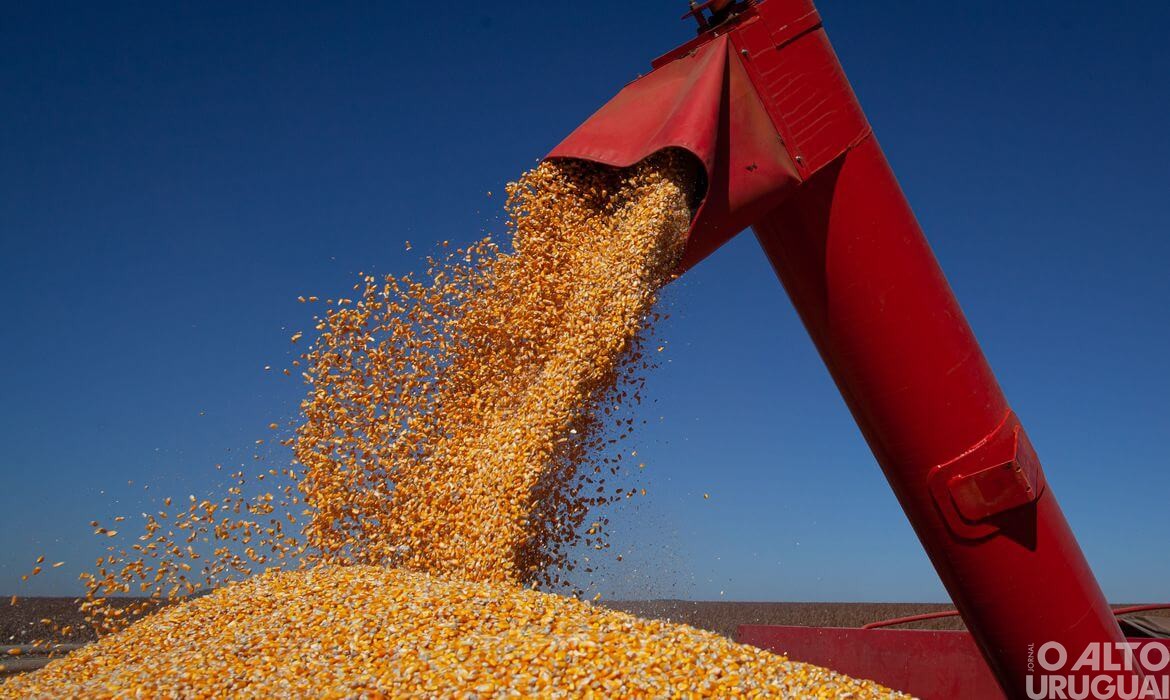 Balança comercial tem déficit de US$ 1,3 bi em novembro