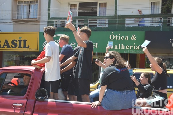 Bandas da Escola Cardeal Roncalli conquistam cinco títulos de campeãs e três de vice-campeãs em SC