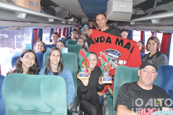 Bandas da Escola Cardeal Roncalli conquistam cinco títulos de campeãs e três de vice-campeãs em SC