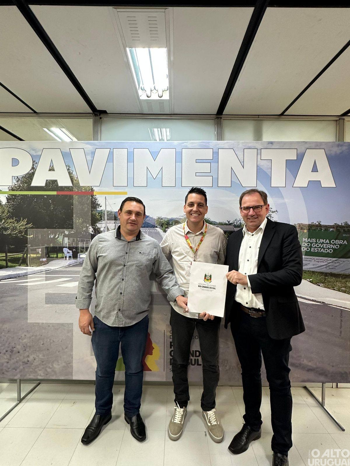 Prefeito e presidente do Legislativo de Cerro Grande cumprem agenda em Porto Alegre