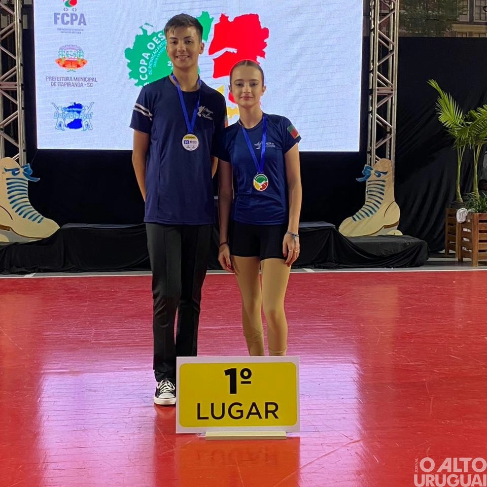 Magia da Patinação conquista 20 medalhas na Copa Oeste