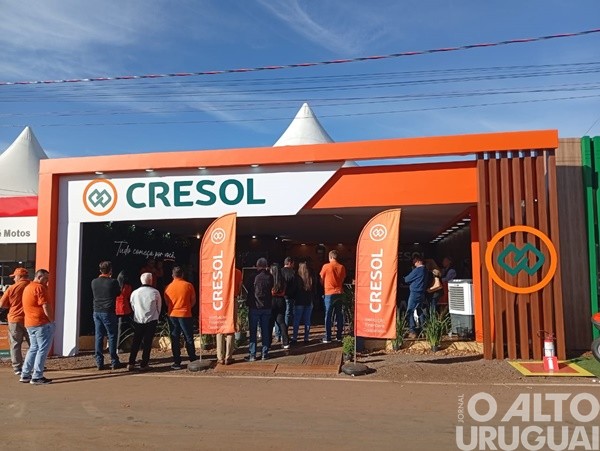 Cresol Raiz está presente na feira com atrações interativas, negócios e presença marcante no agro