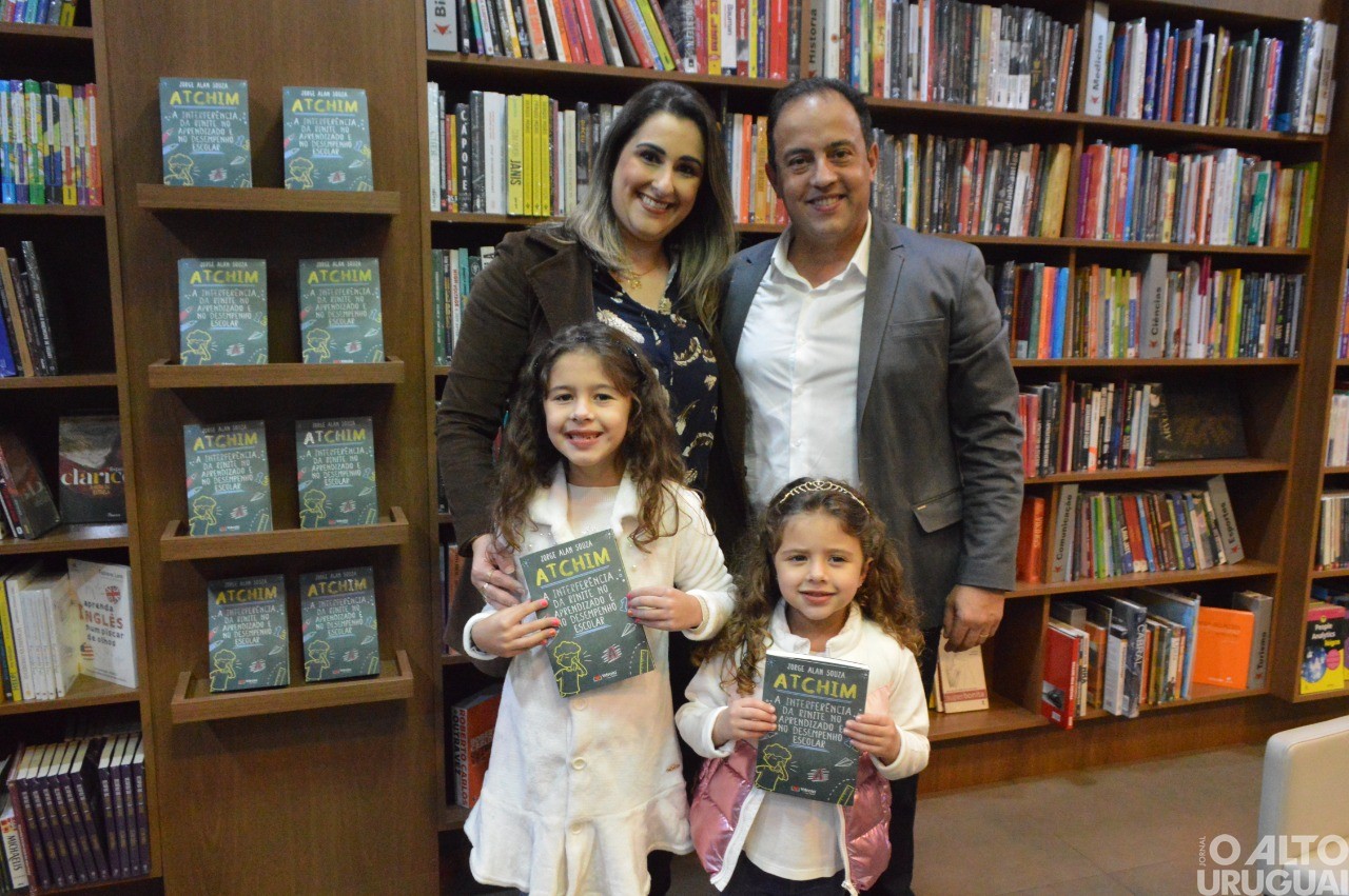 Médico Jorge Alan Souza recebe convidados para lançamento de seu livro