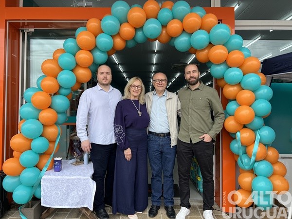 Inaugurada Farmácias Associadas Cruz Azul em Ametista do Sul