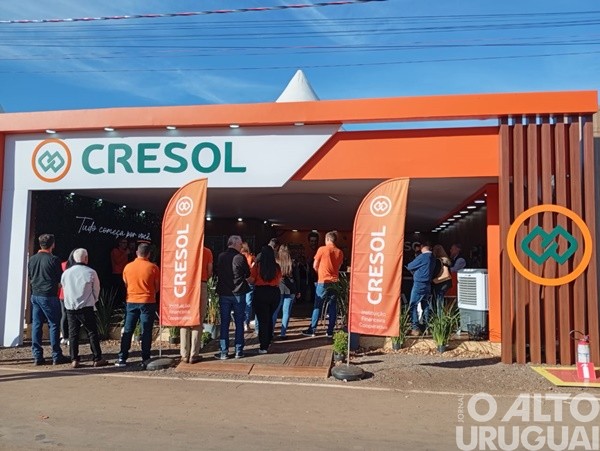 Cresol Raiz está presente na feira com atrações interativas, negócios e presença marcante no agro