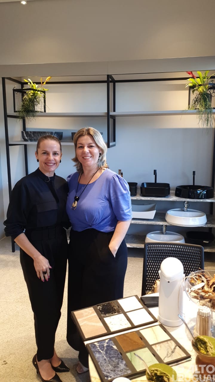 Núcleo da Mulher Empreendedora realiza reunião com visita à empresa