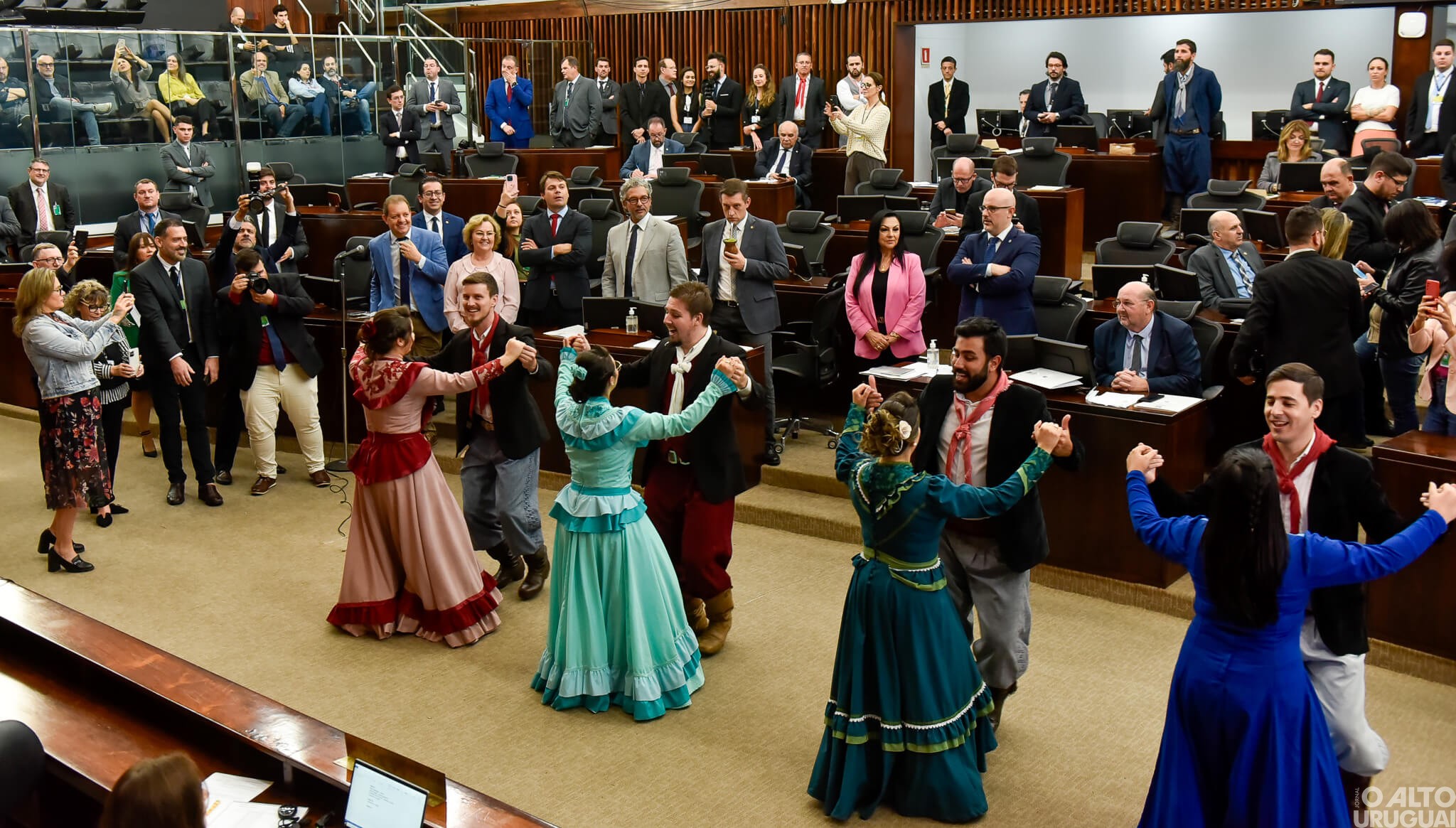 Invernada adulta do CTG Rodeio da Querência promove venda de pizzas