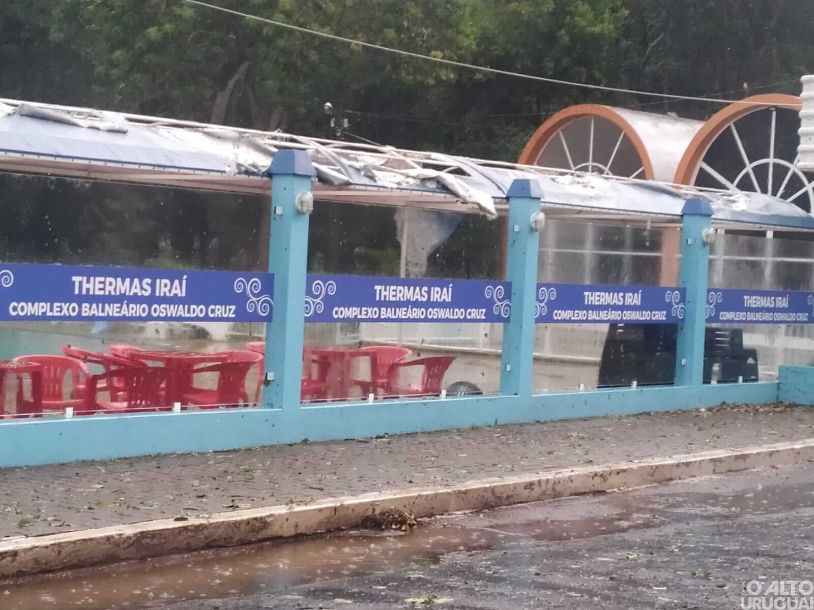 “Uma estiagem avassaladora, agora um temporal para levar o restante”