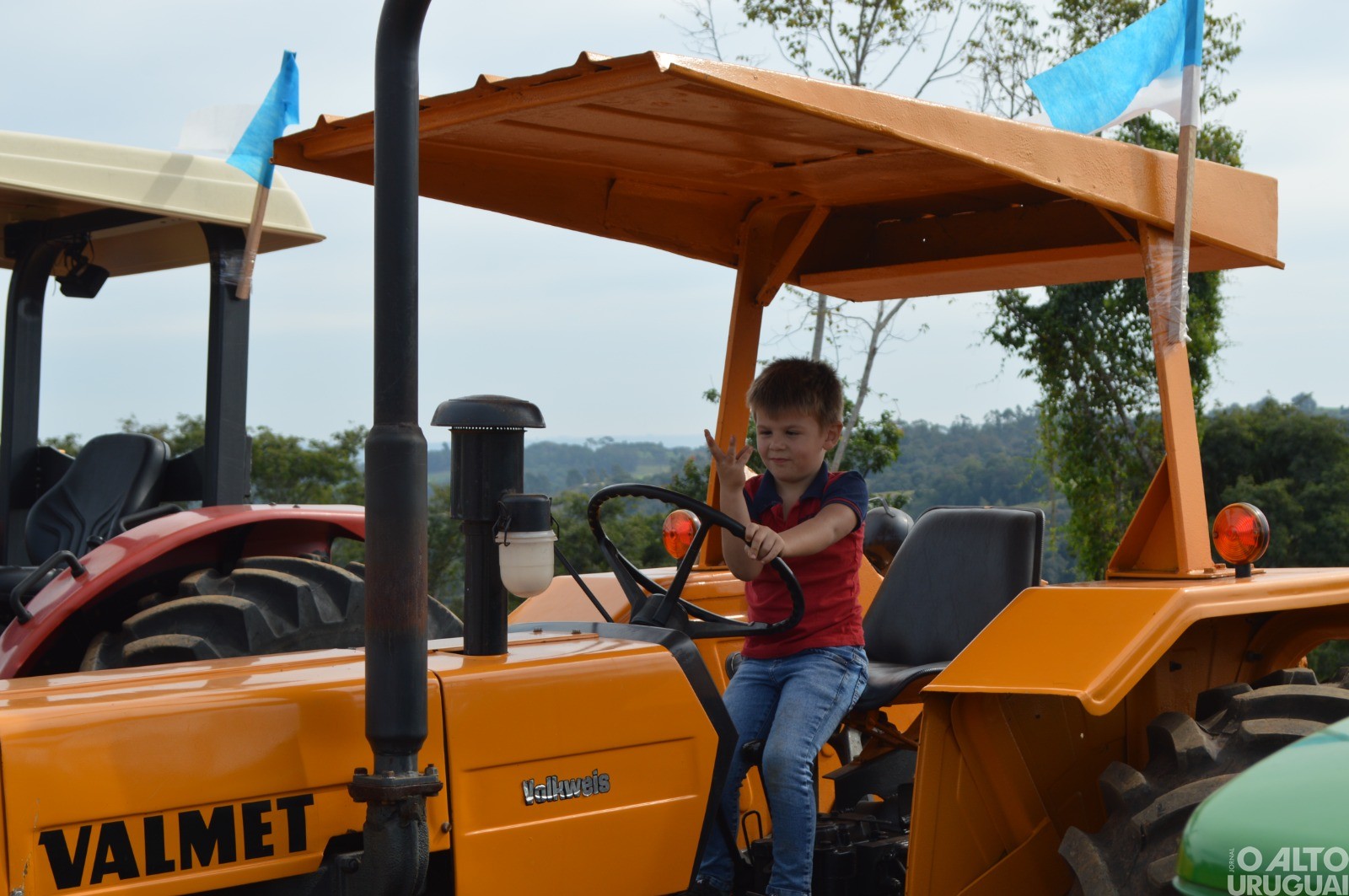 Almoço popular e corte do bolo marcam os 57 anos de Palmitinho